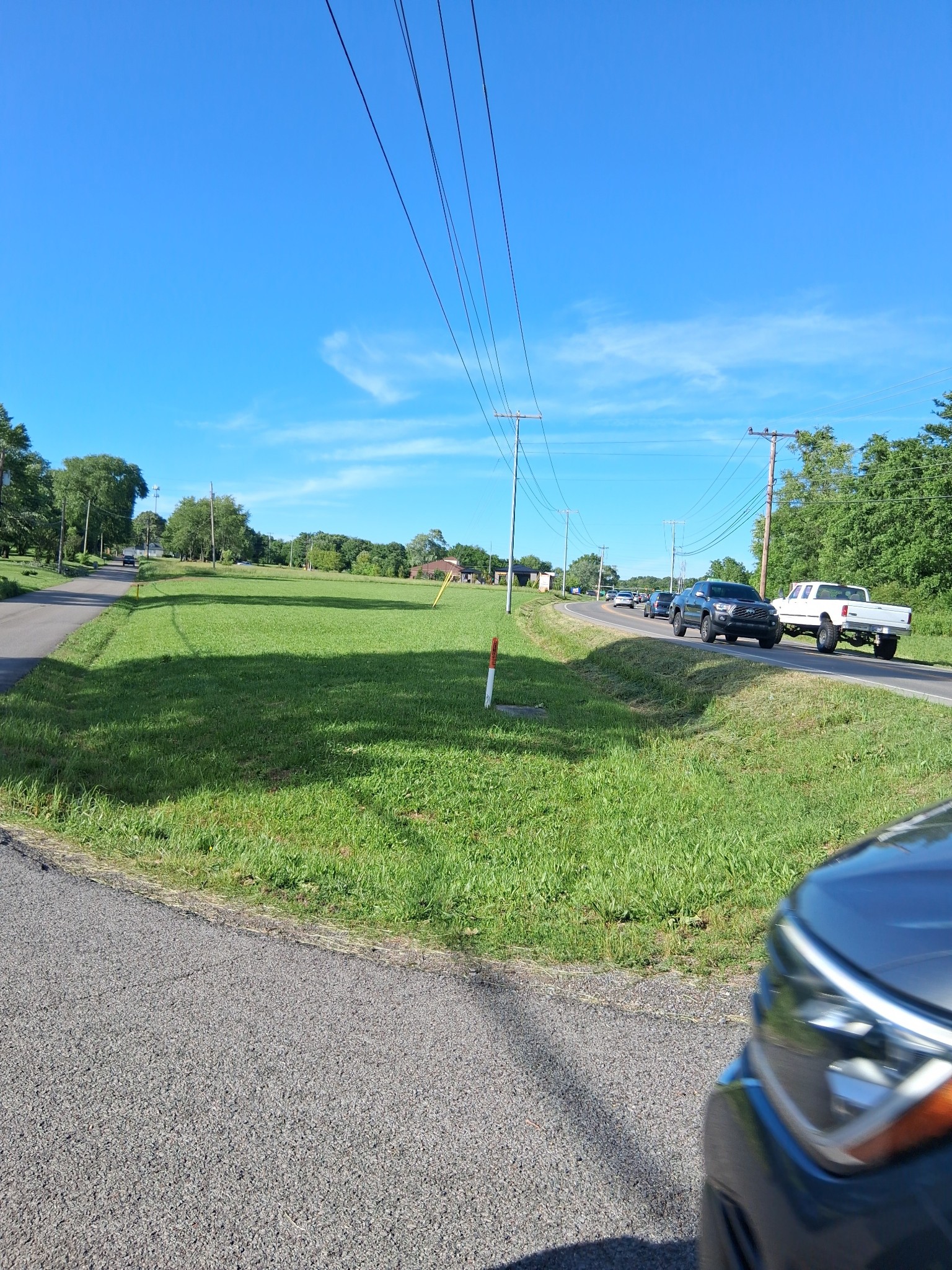 569 New Shackle Island Rd primary photo
