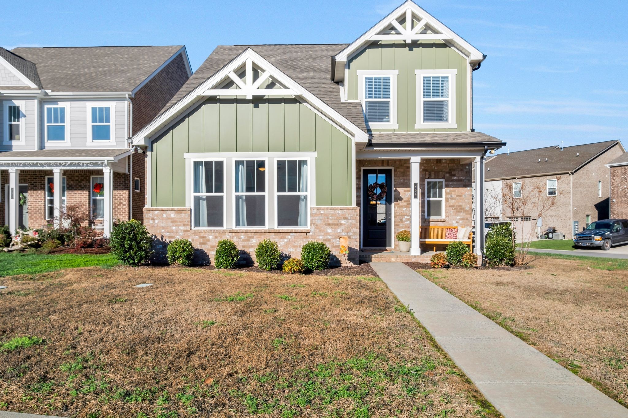 709 Hahn Ct