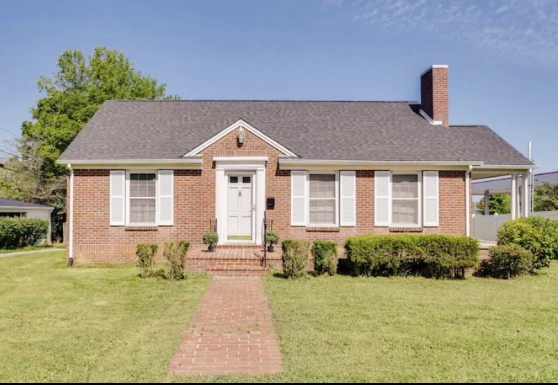 208 W Blackwell St