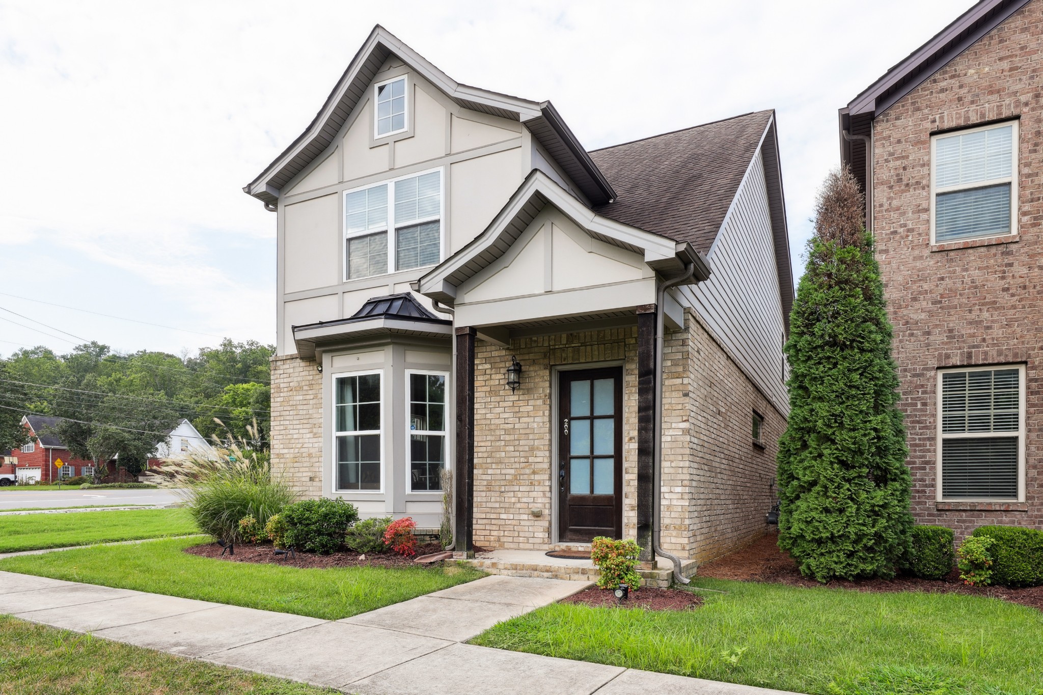 200 Cedar Place Row