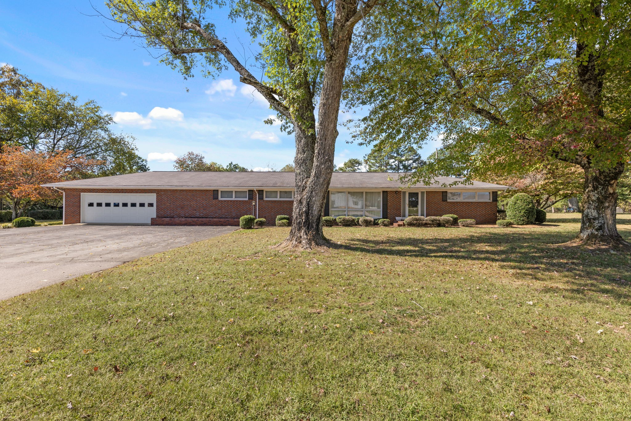 2763 Highway 43, N