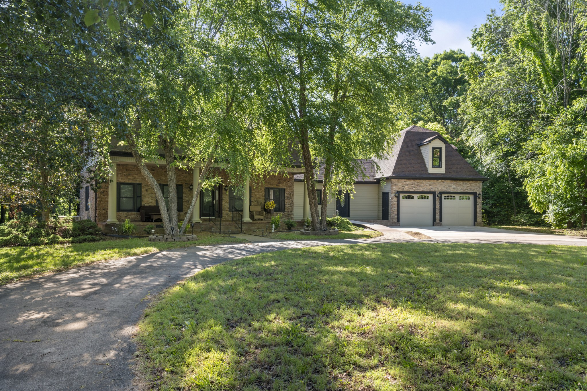 8238 Hawkins Rd