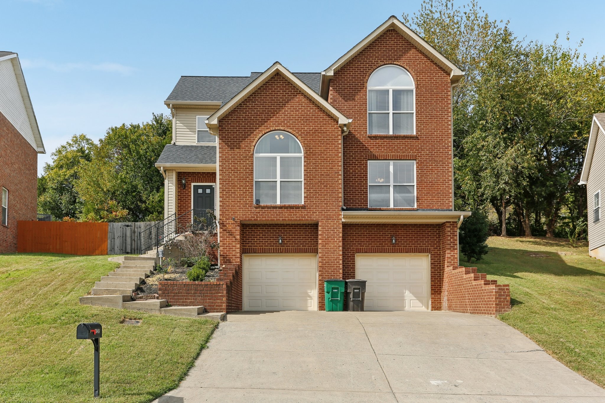 2048 Harvest Ln