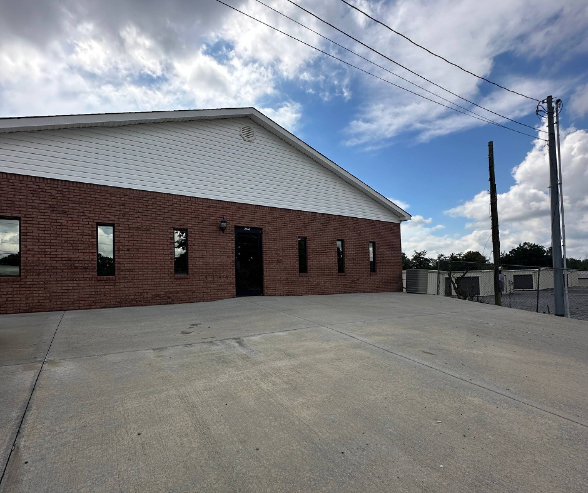 2355 S Lee Hwy