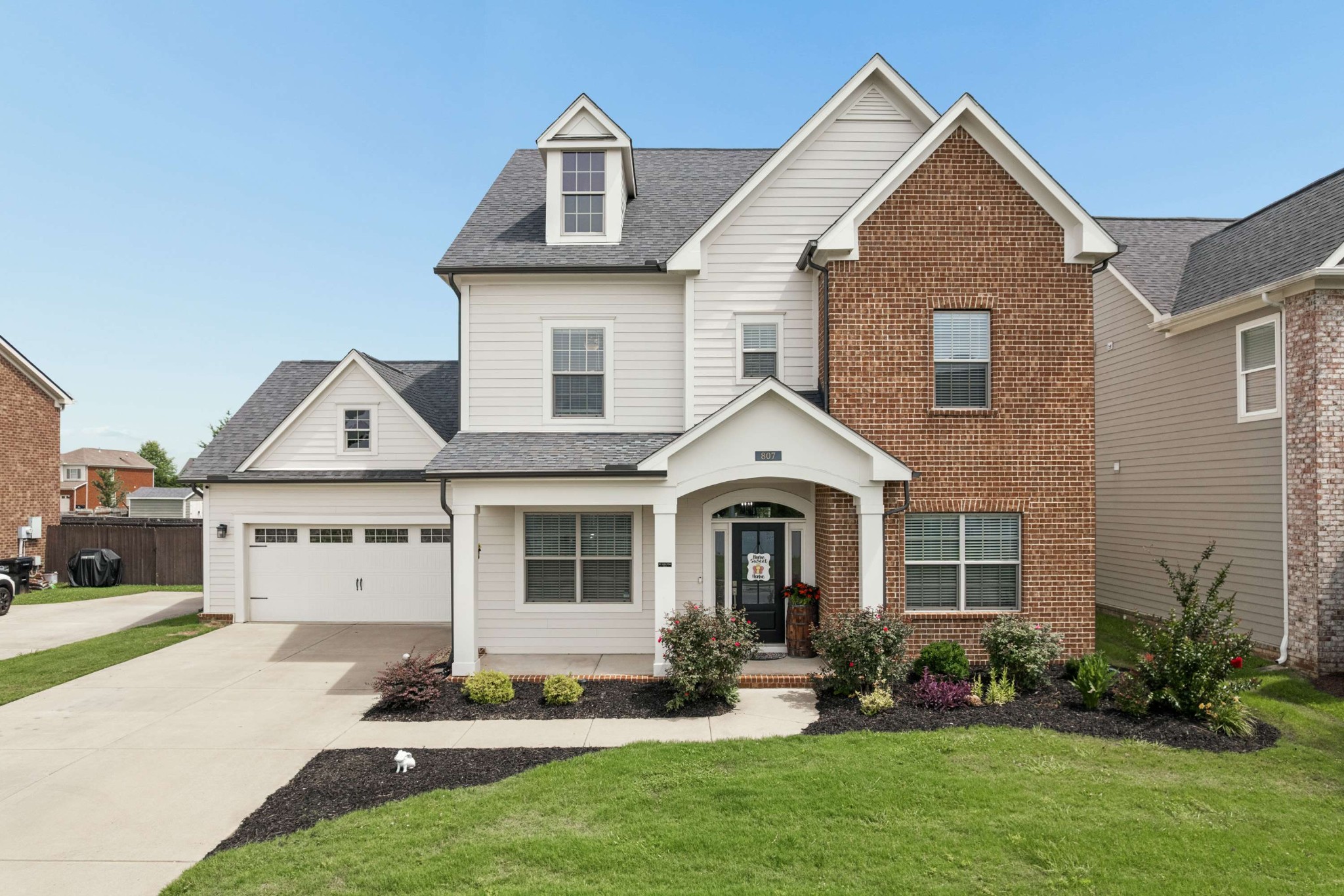 807 Sapphire Dr
