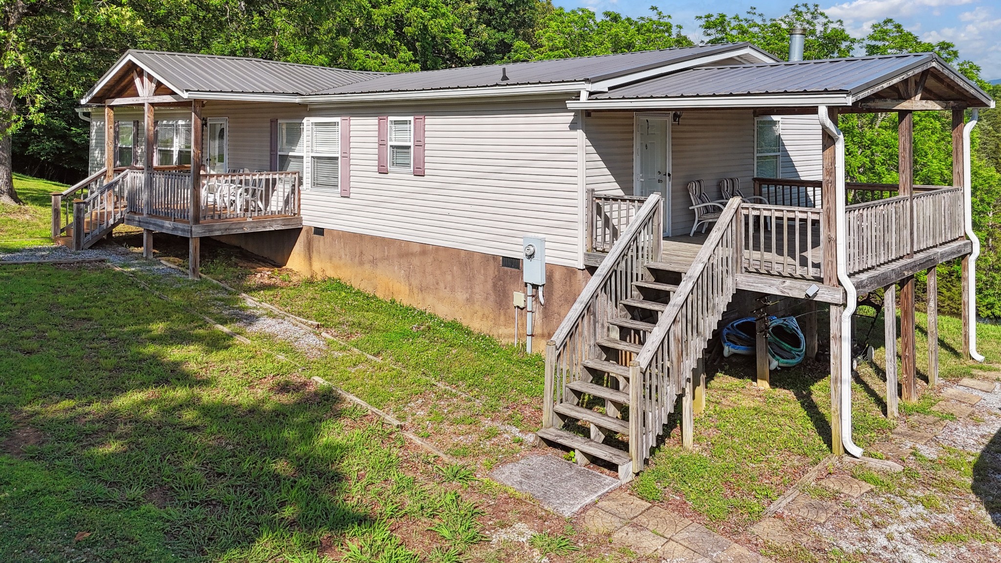 1366 Paradise Lane