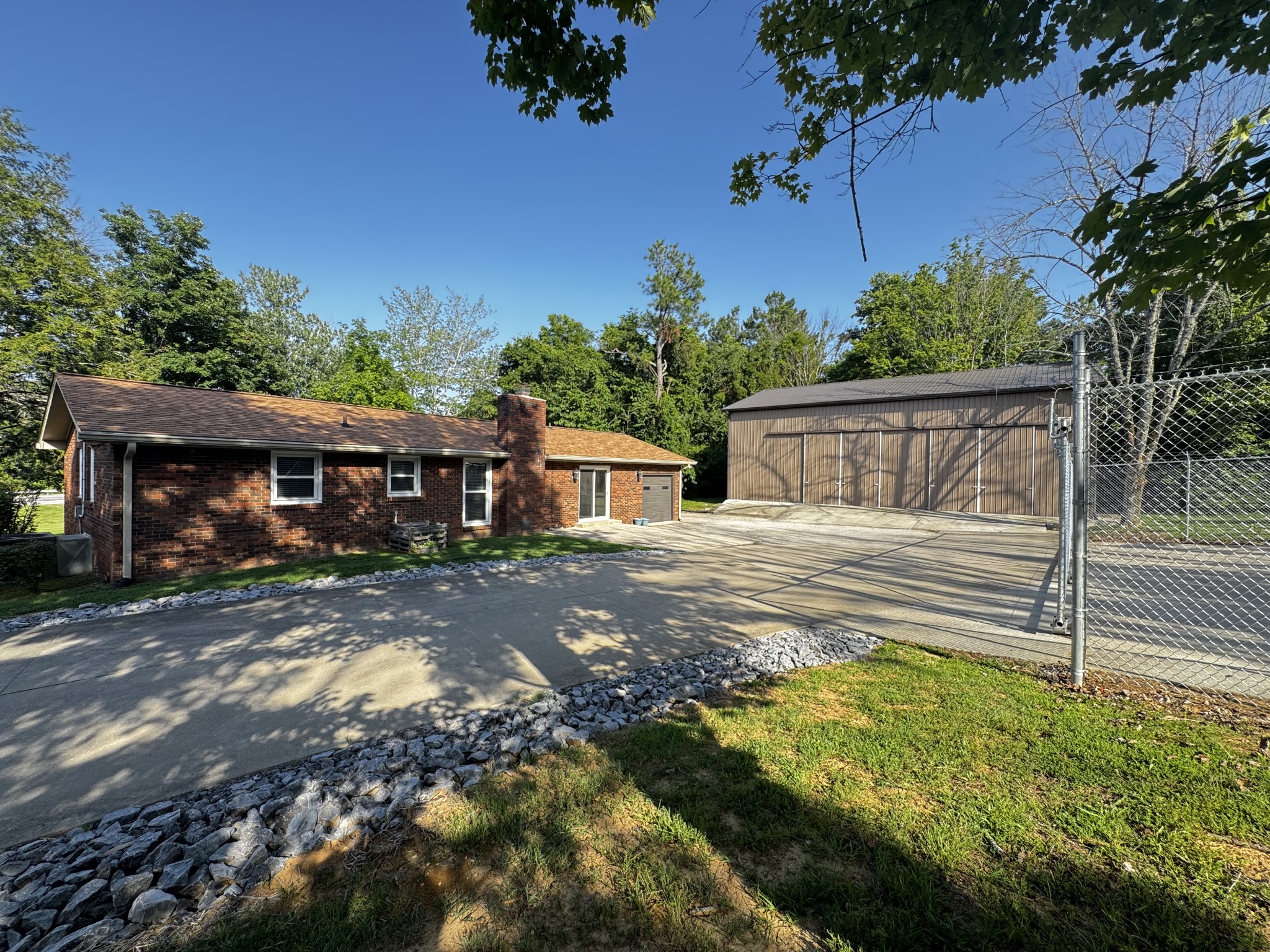2310 Hwy 109 N