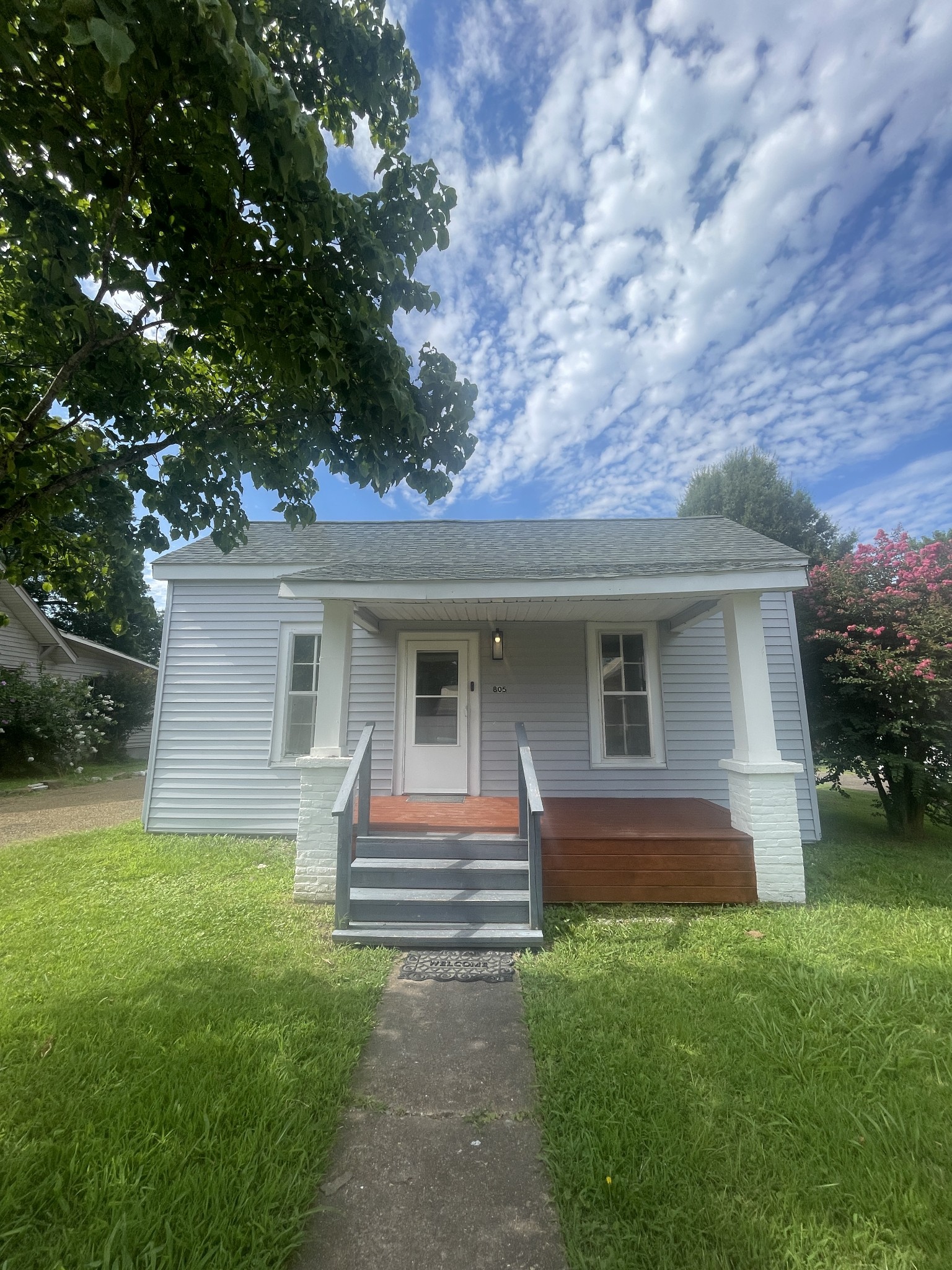 805 E Todd St