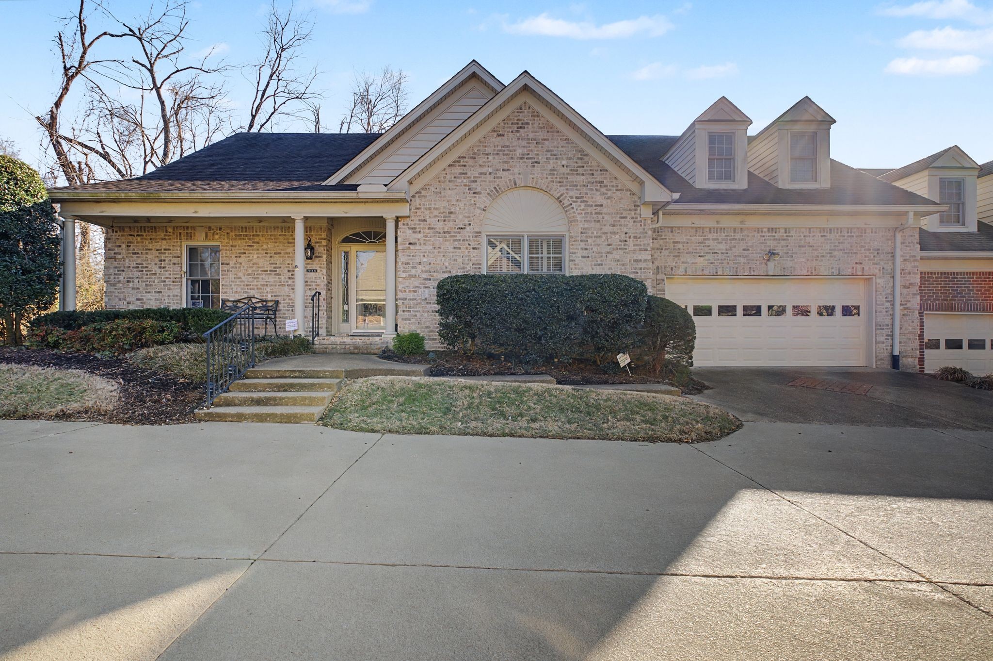 2814B White Oak Dr