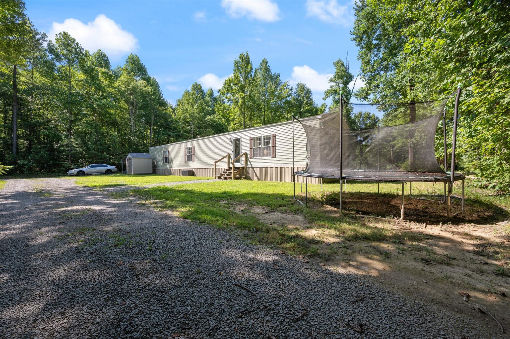 84 Laurel Ln