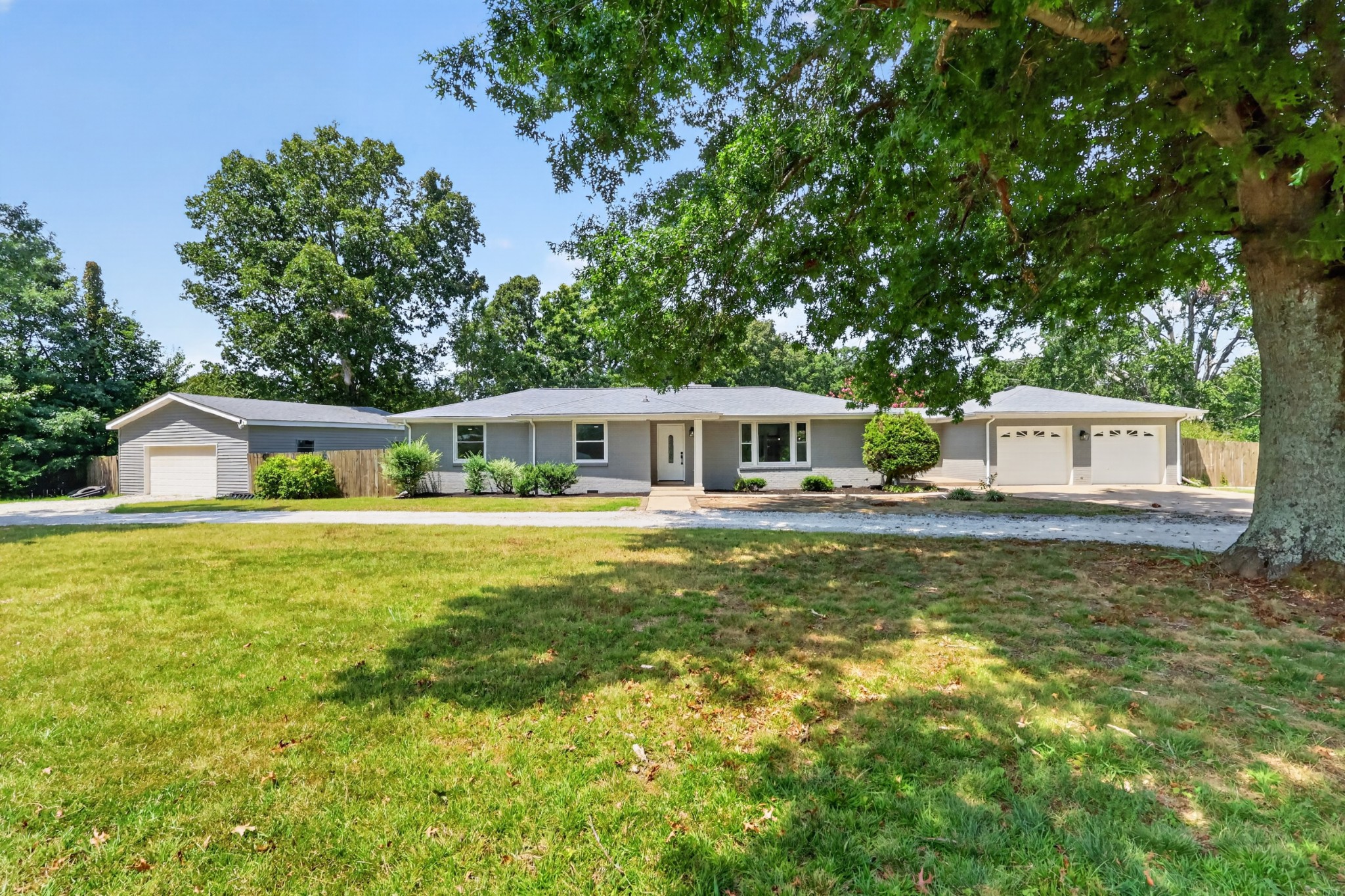 7302 Henry Dr