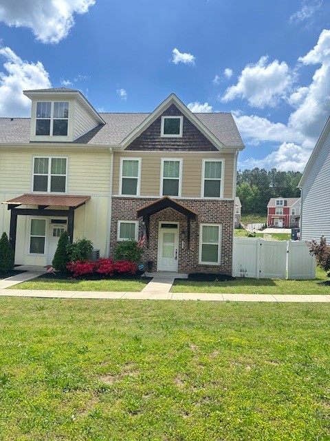 1822 Young Rd, SE