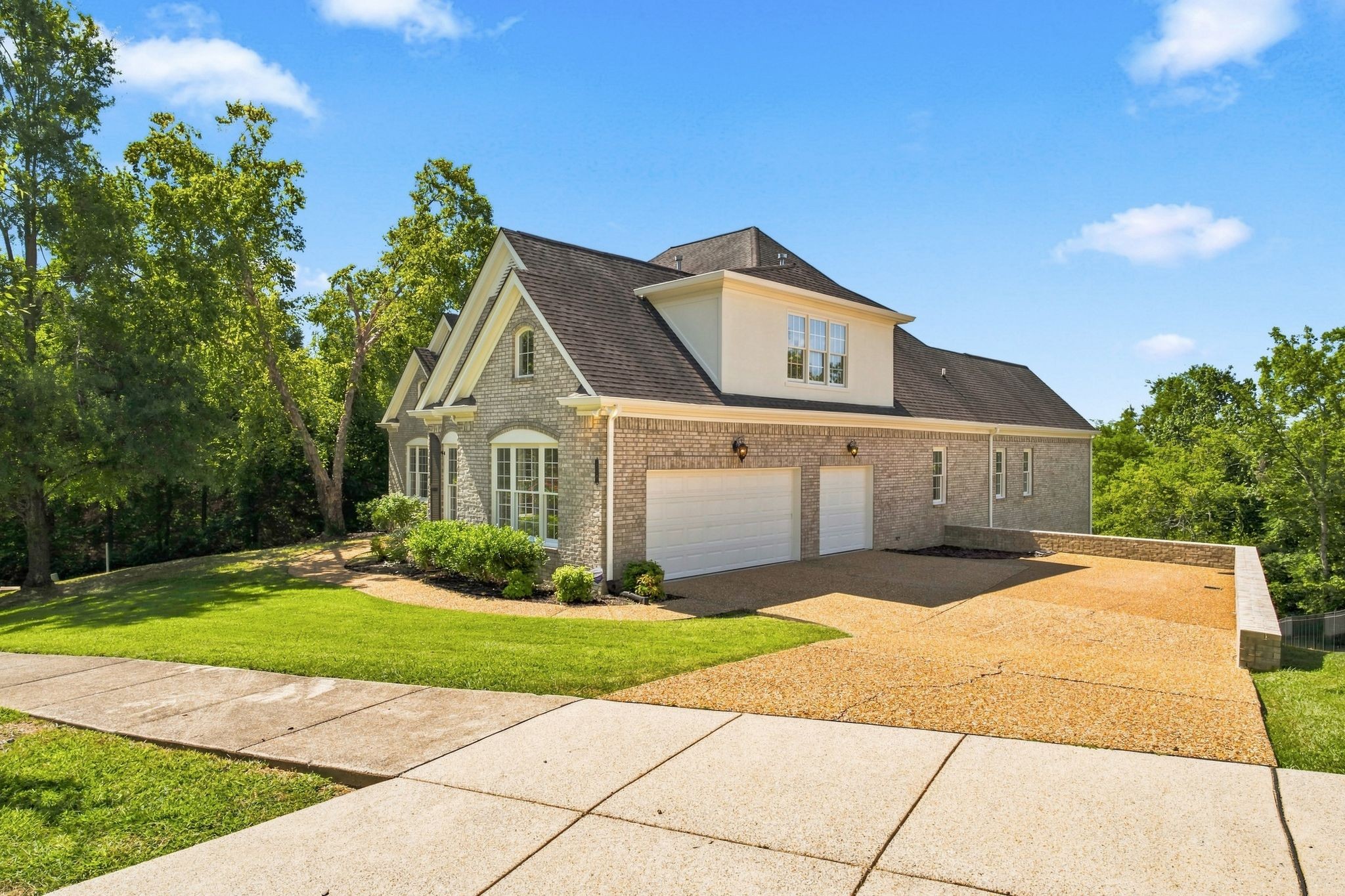 315 Hamlets End Way