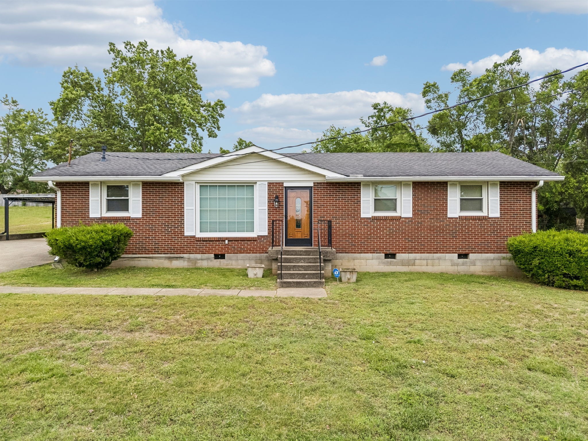 229 Grandview Dr primary photo