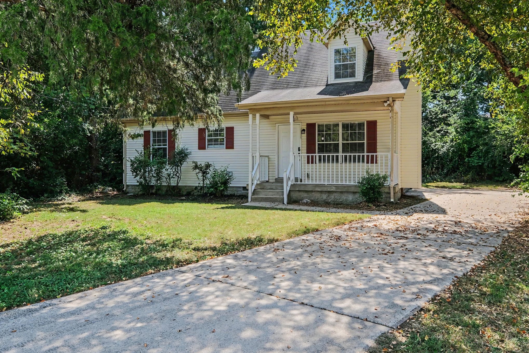 1520 Water Oak Ct primary photo