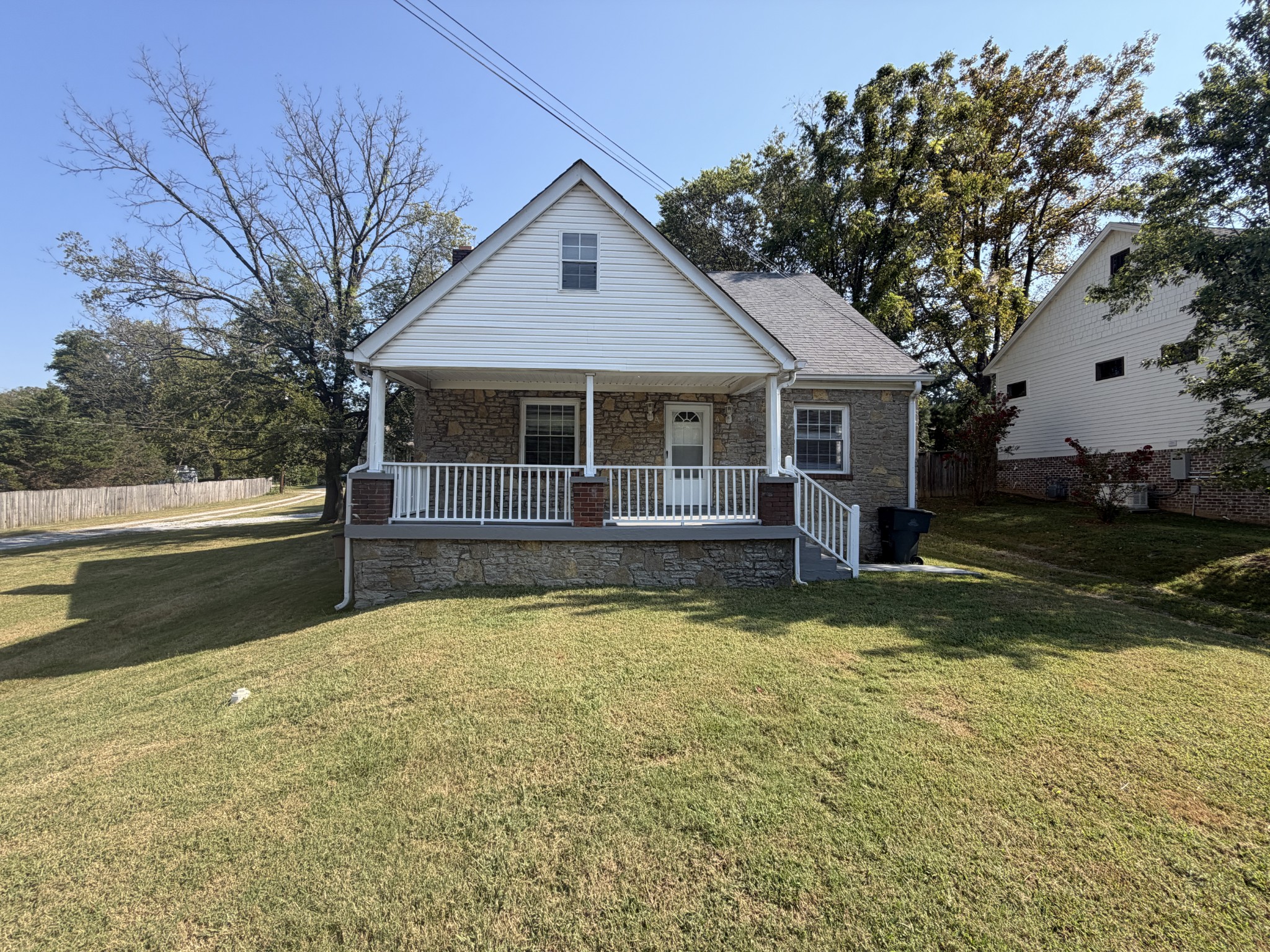 1137 McAlpine Ave