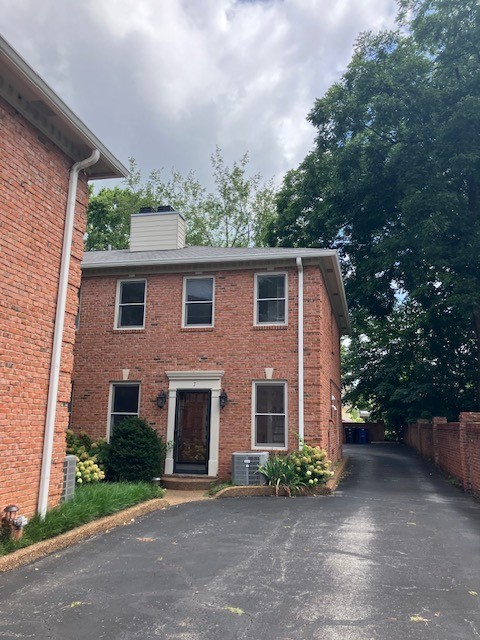 228 4th Ave, N primary photo