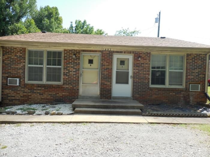 1602 Paradise Hill Rd primary photo