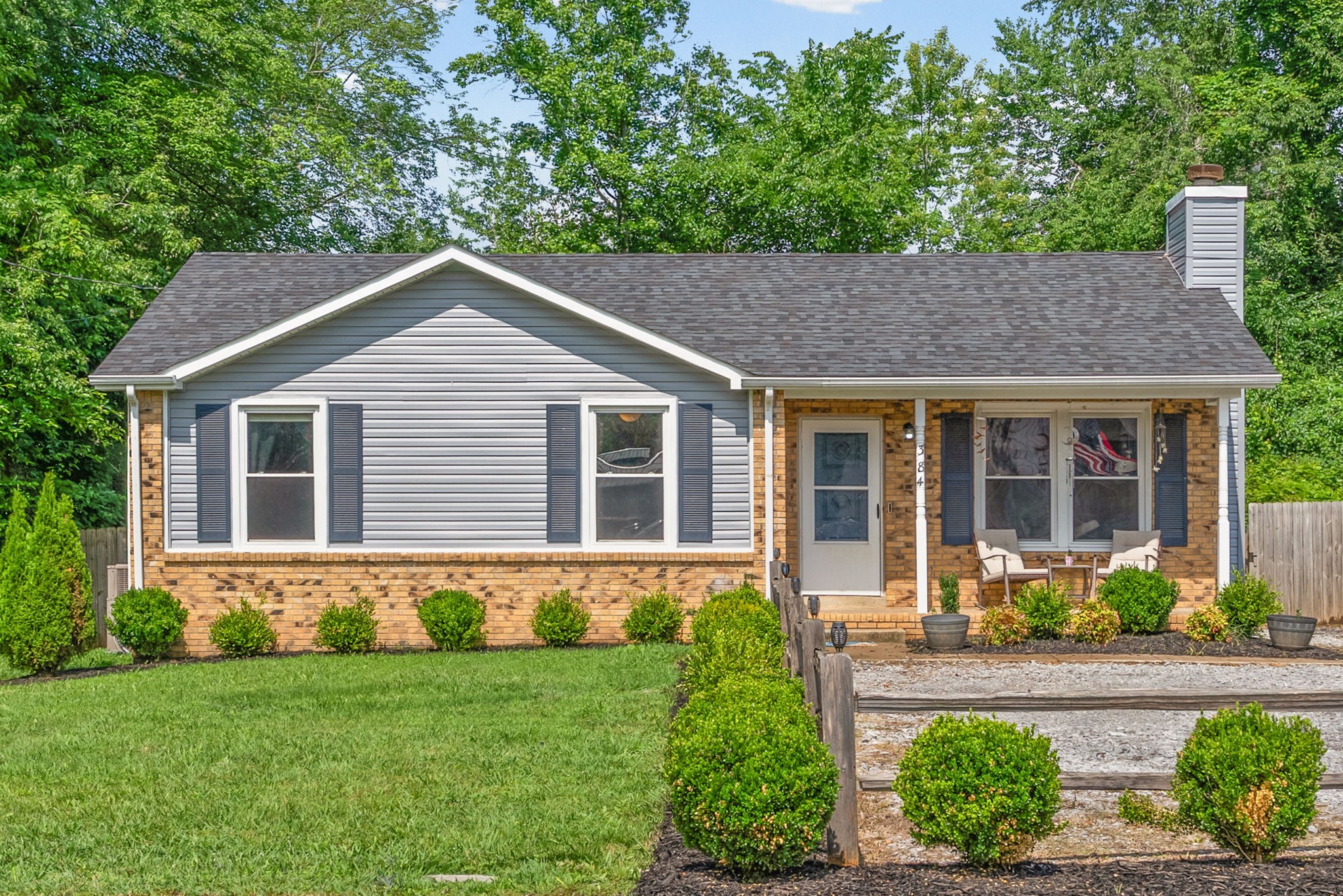 384 Roselawn Dr