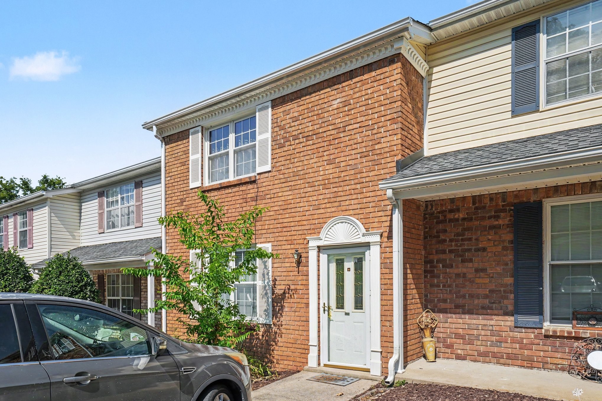 129 Five Oaks Dr