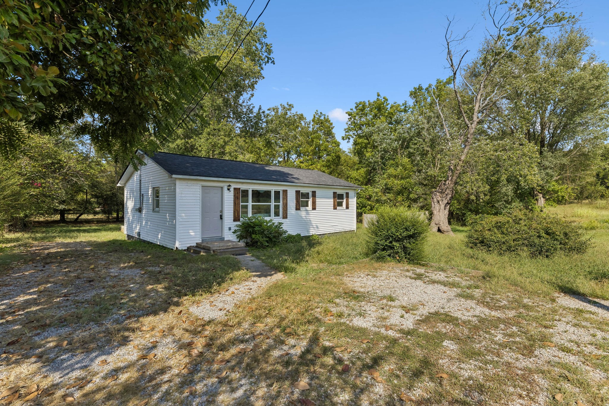 621 Dixon Branch Rd primary photo
