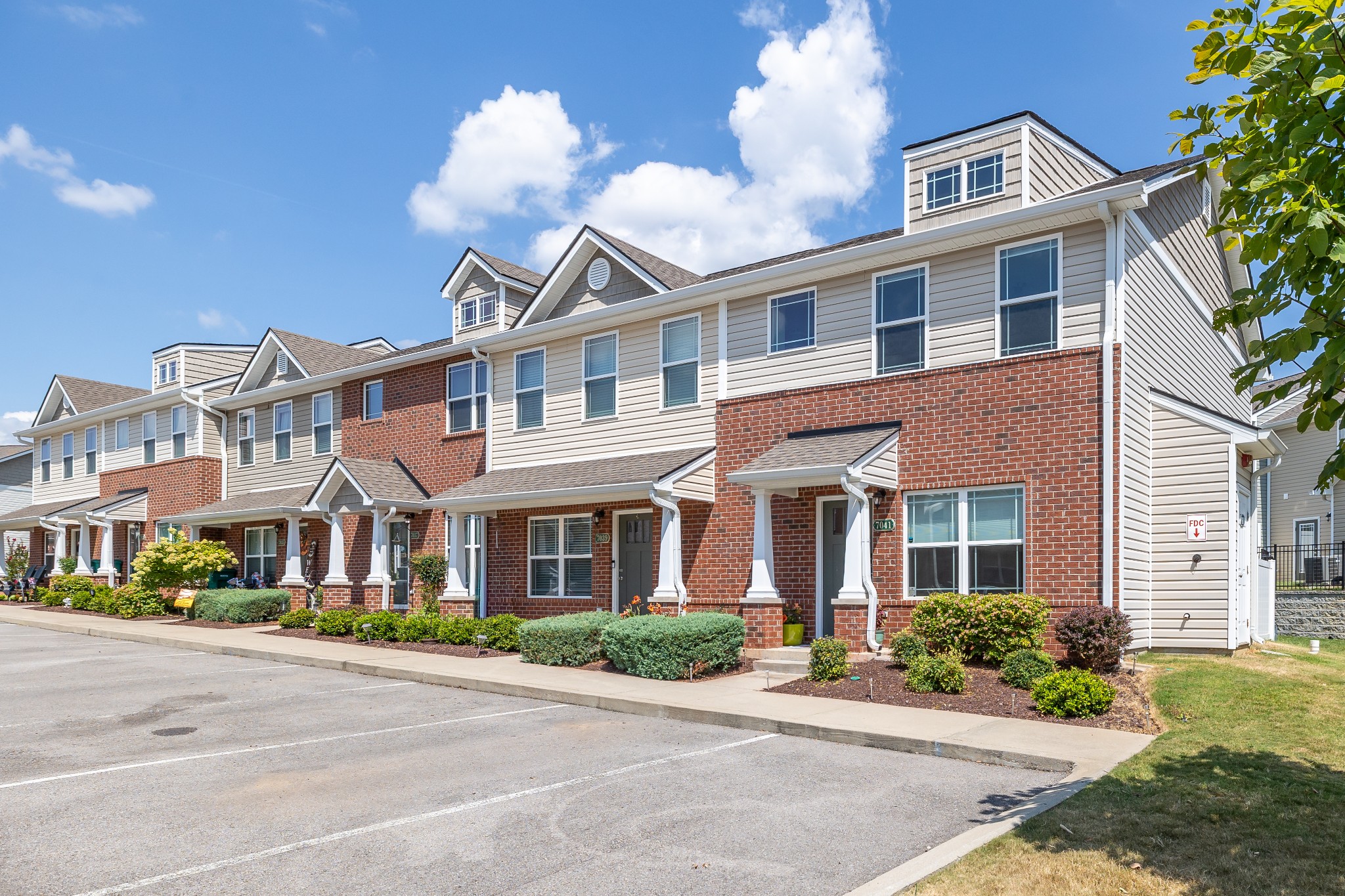 7041 Magnolia Crossings