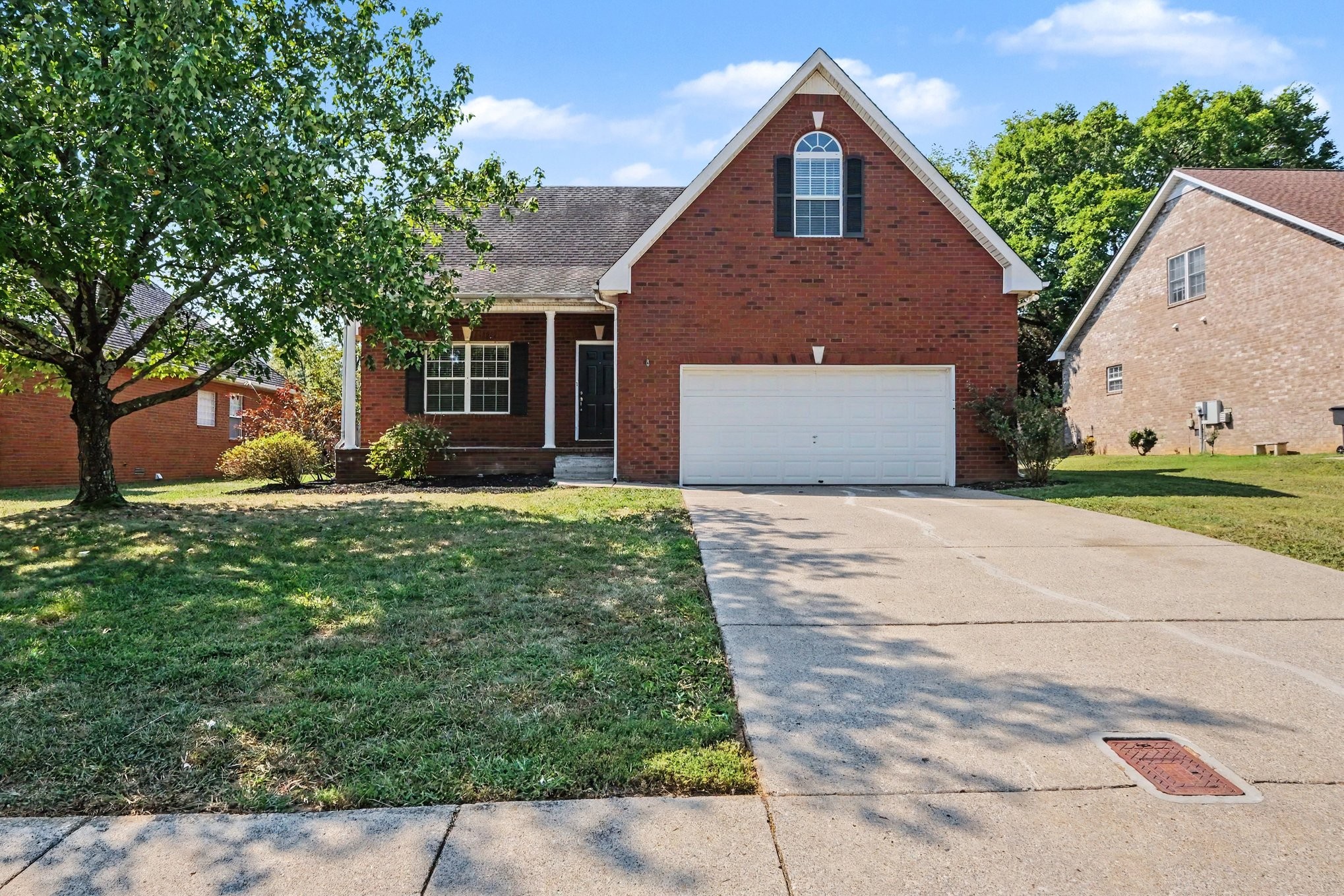 2837 Vicwood Dr