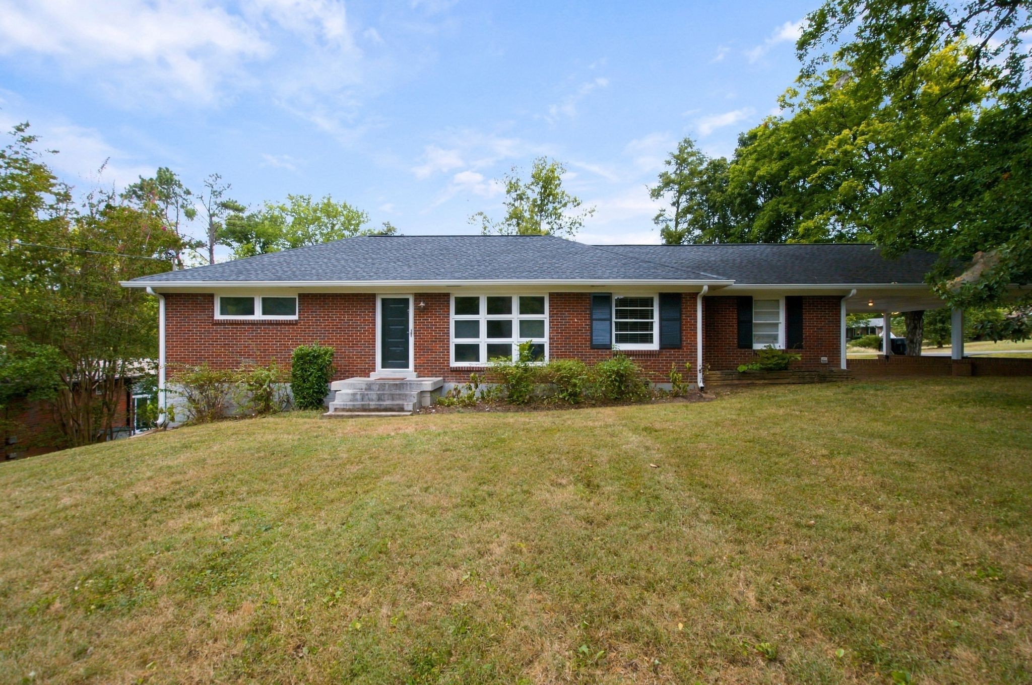 458 Oakley Dr primary photo