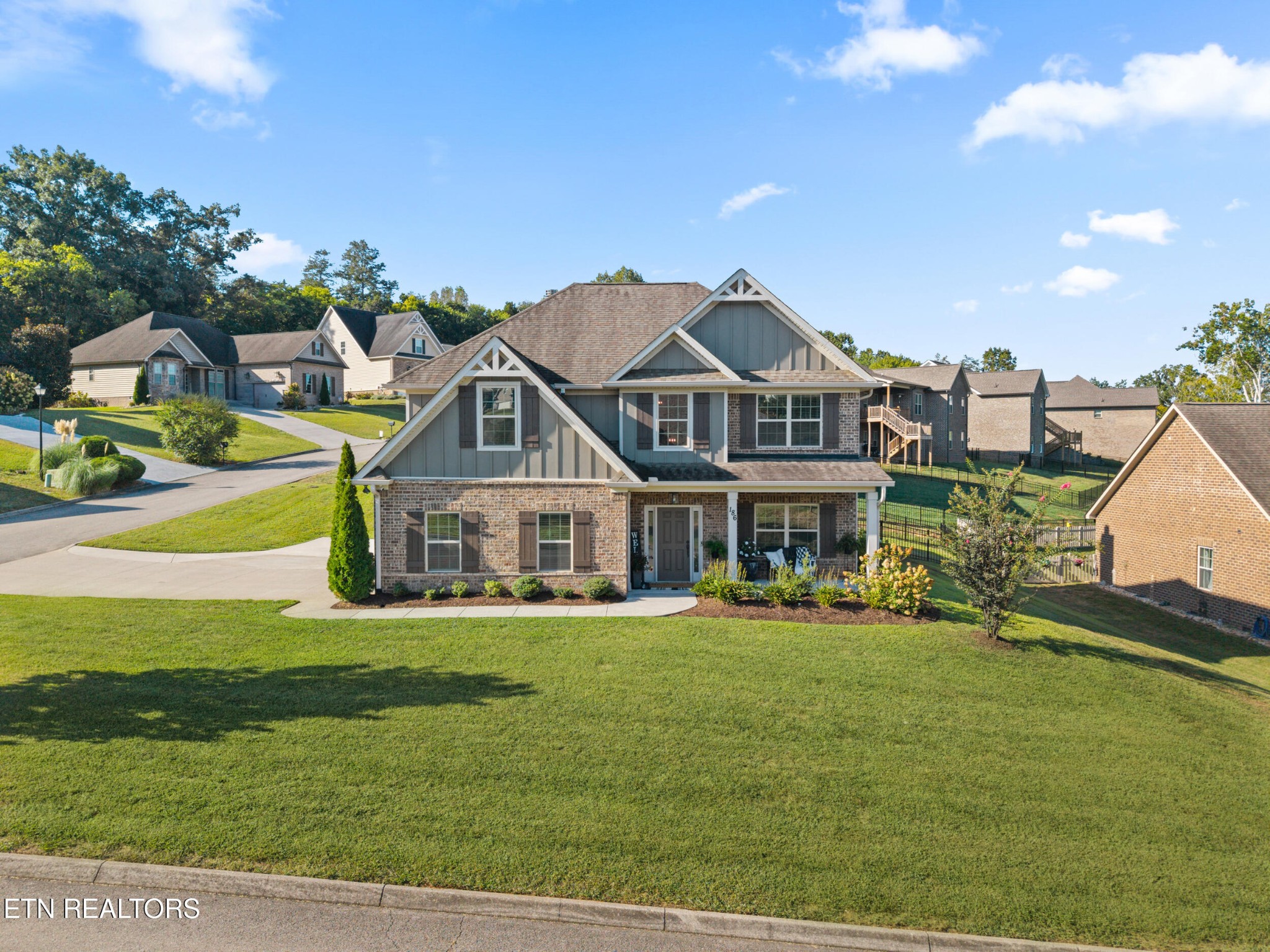 186 Dynasty Drive