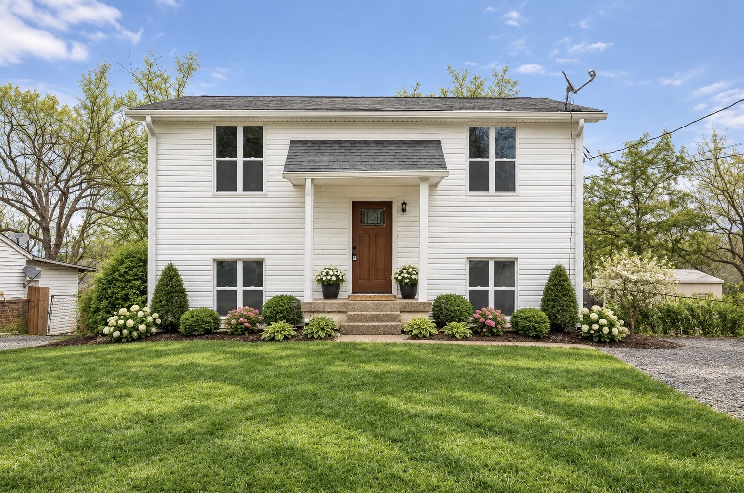 4836 Barclay Square Dr
