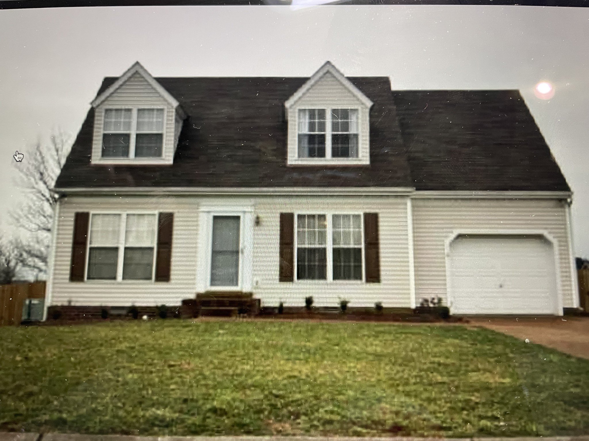 2885 Sutherland Dr primary photo