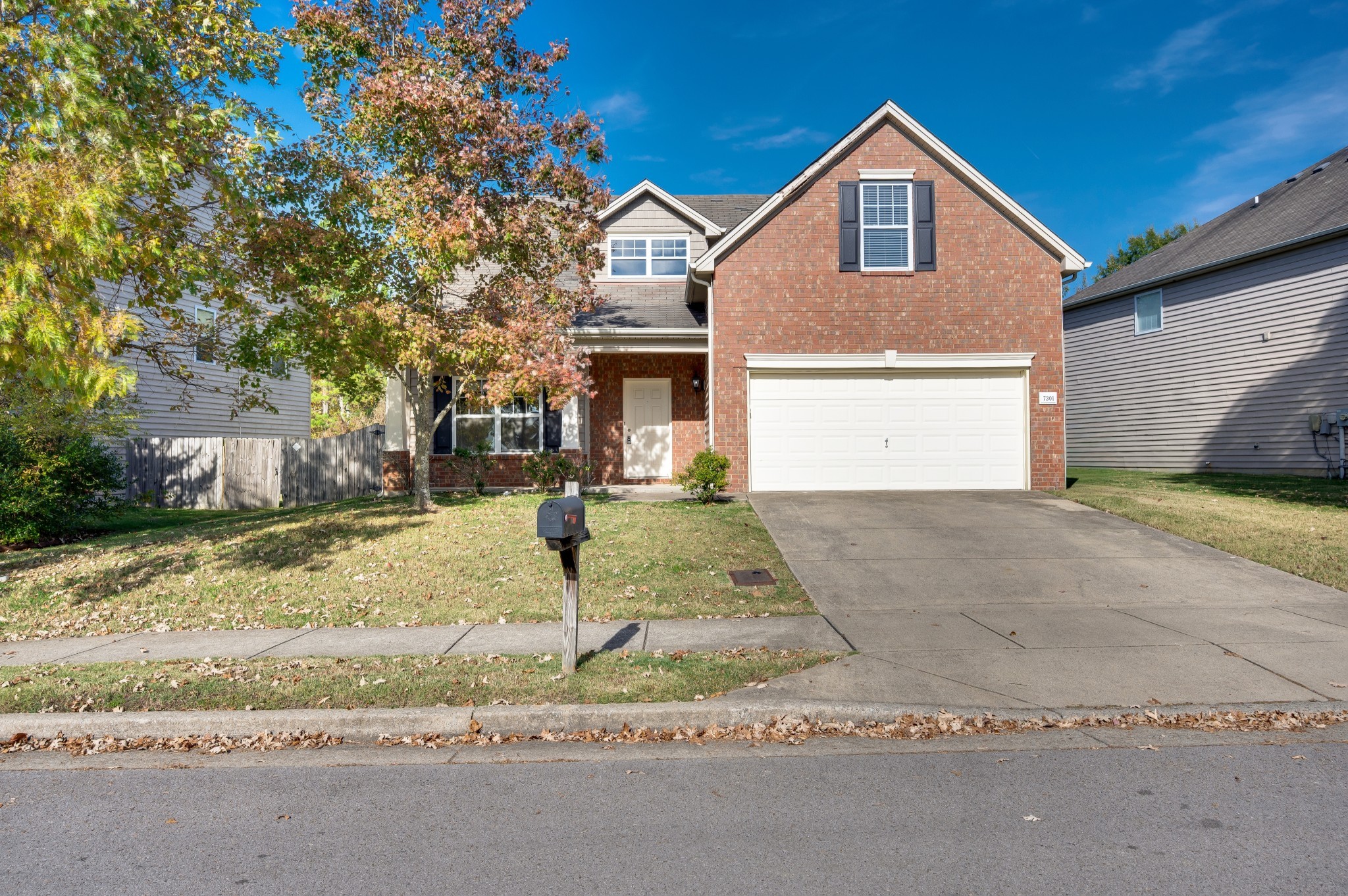 7301 Autumn Crossing Way primary photo