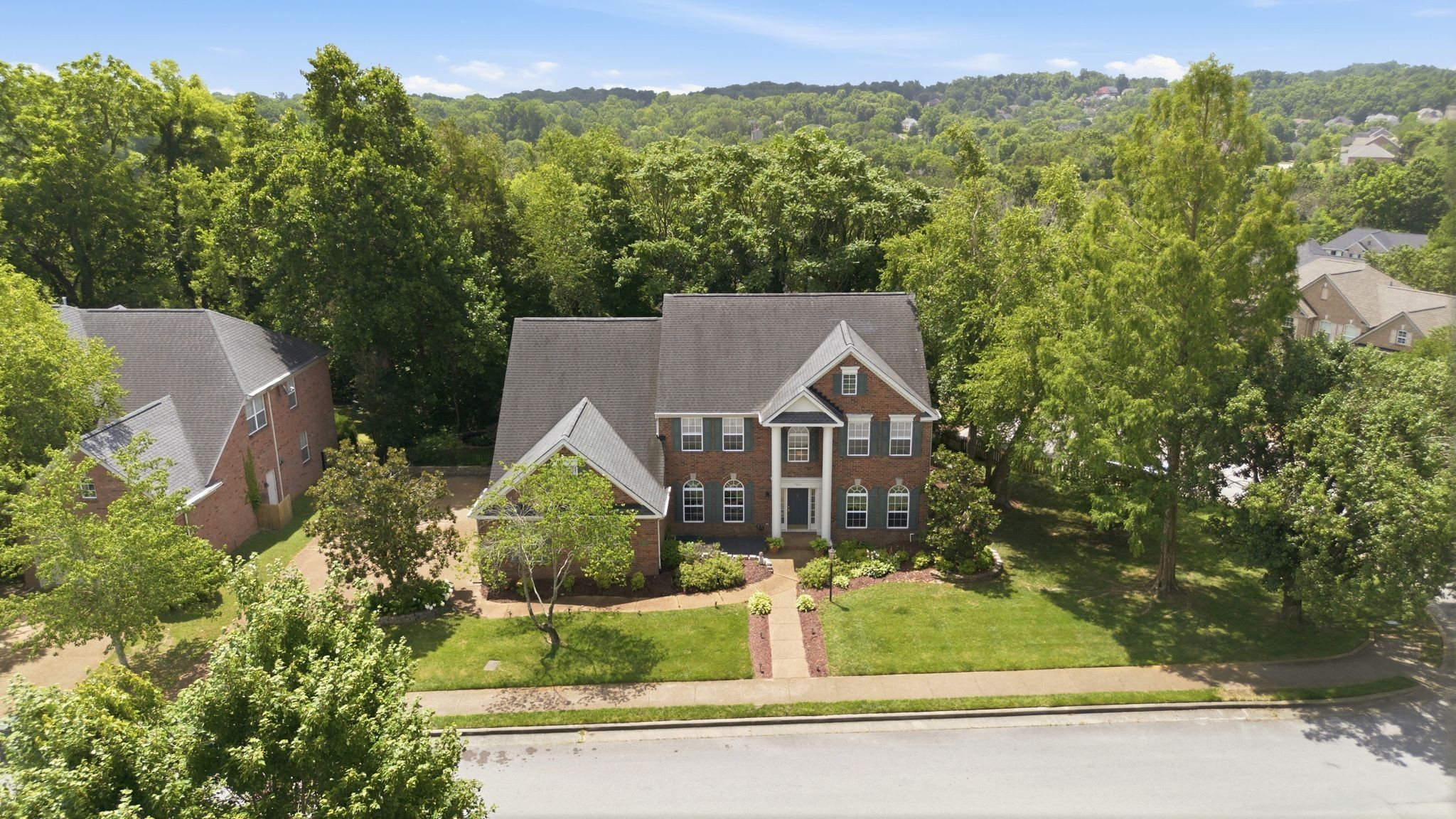 7001 Stone Run Dr primary photo