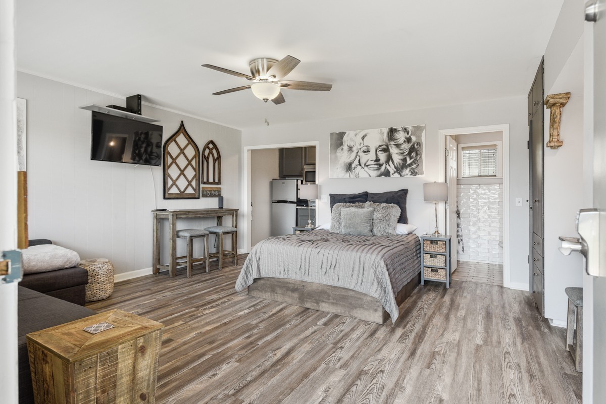 803 Hillview Hts