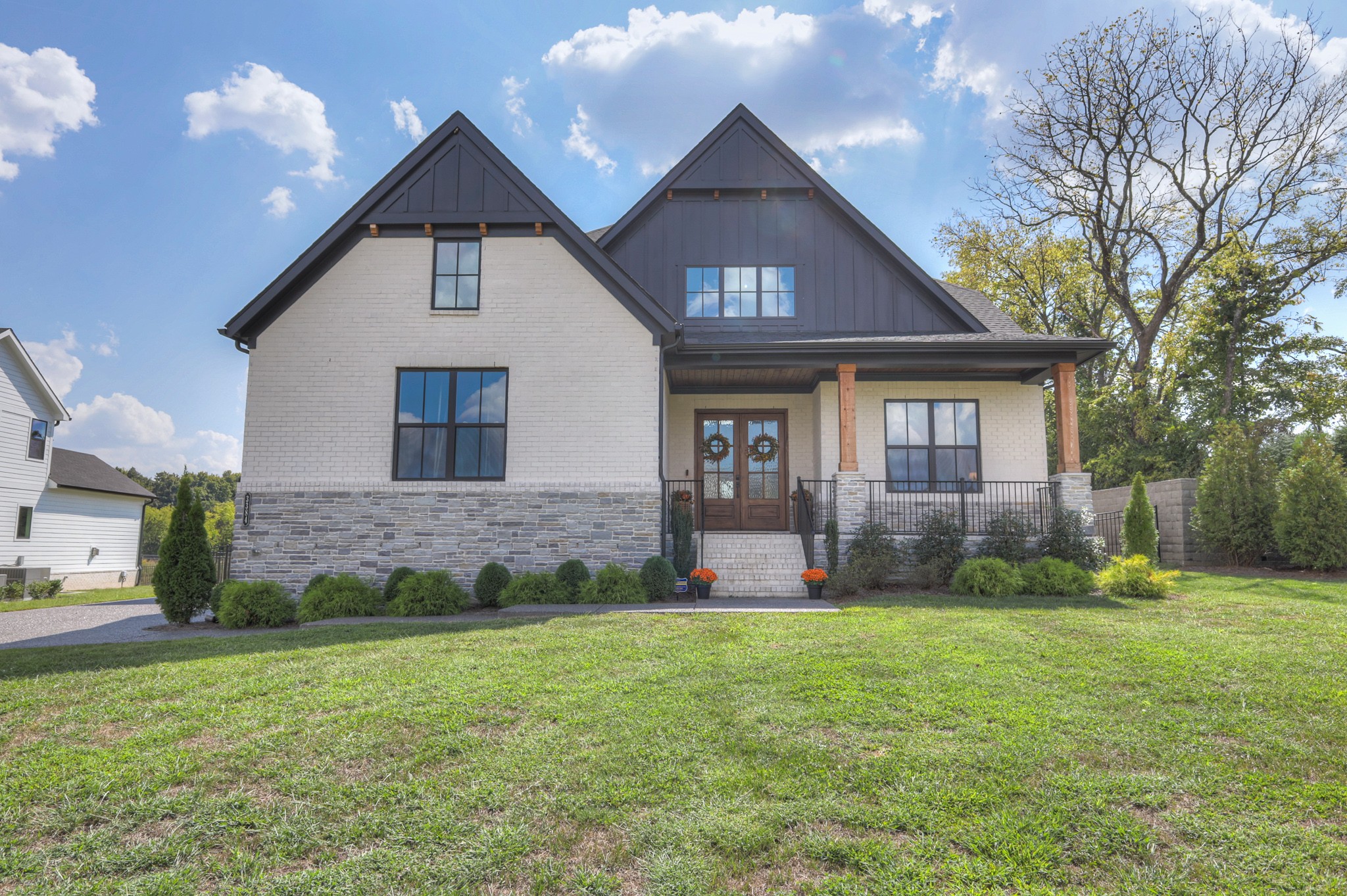 3384 Sarah Bee Ln primary photo