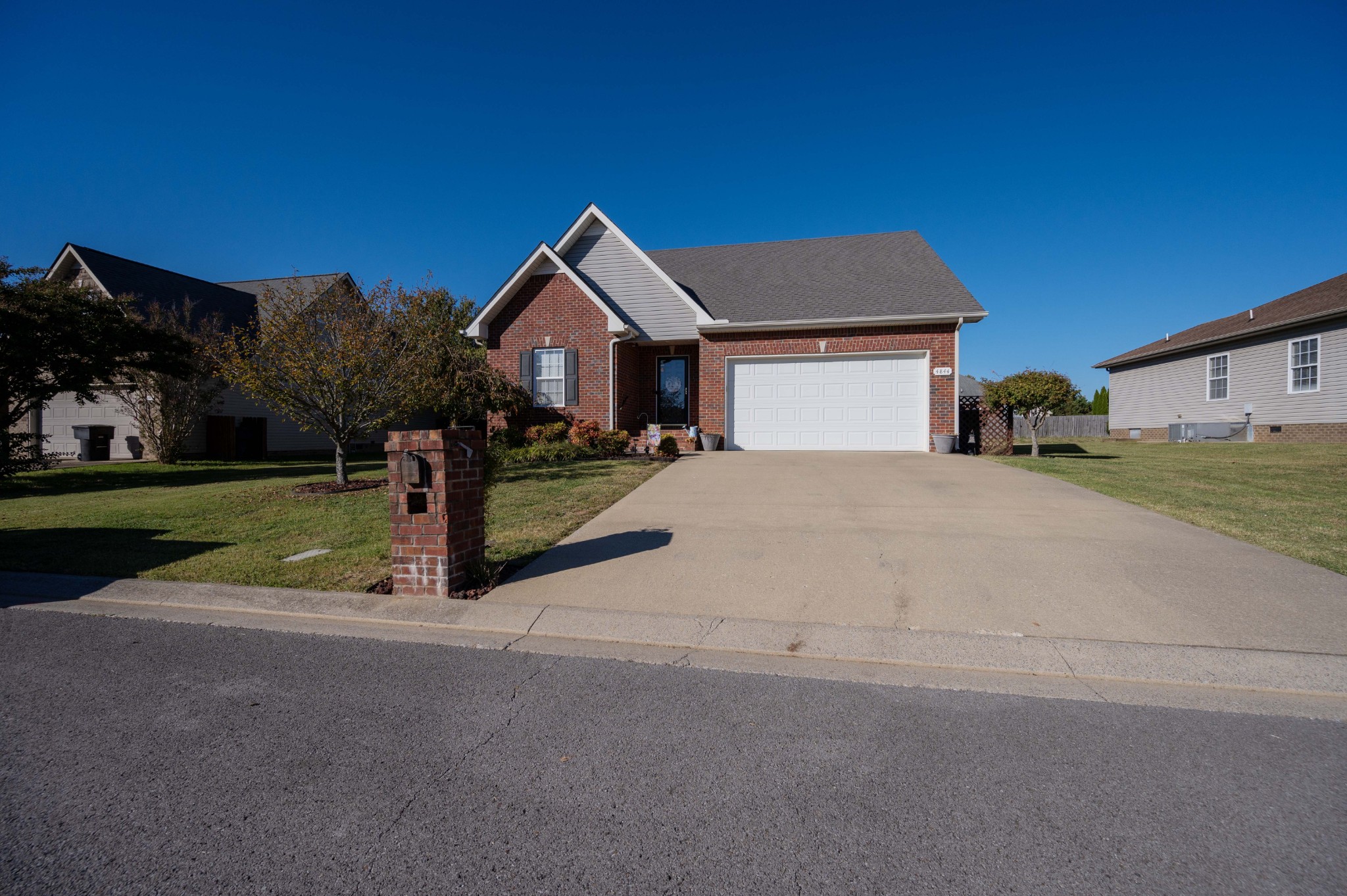 4844 Ark Ln primary photo