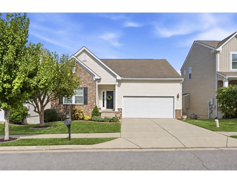 553 Wolfeboro Ln