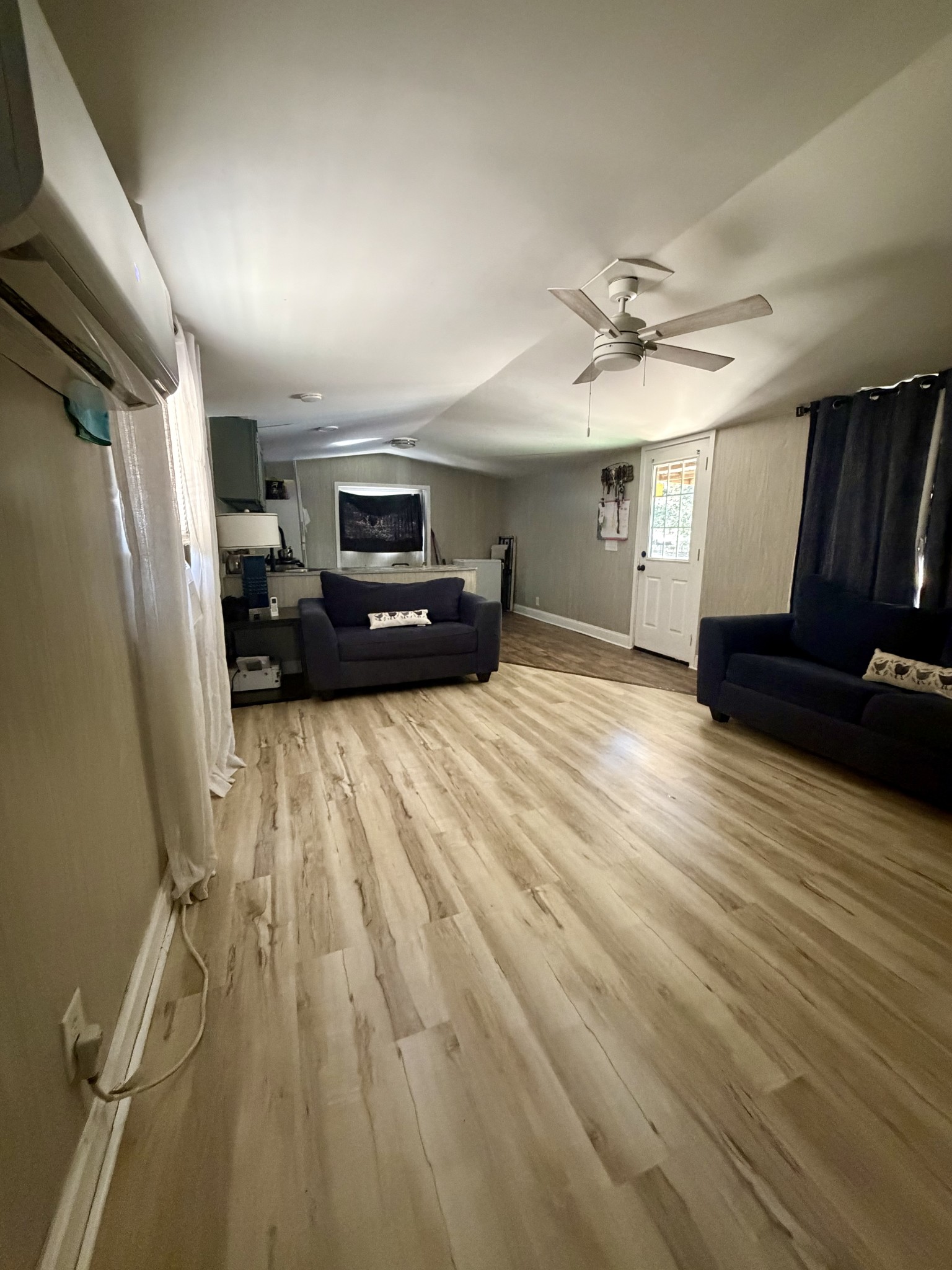 6898 Oak Hill Rd
