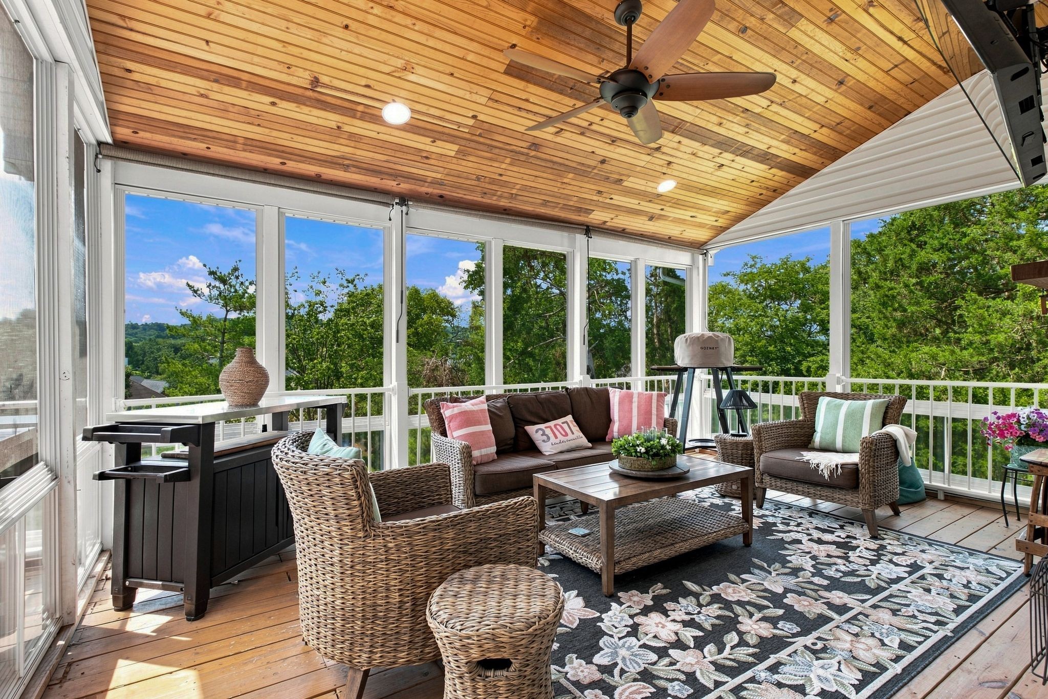 130 Cedar Ridge Ln