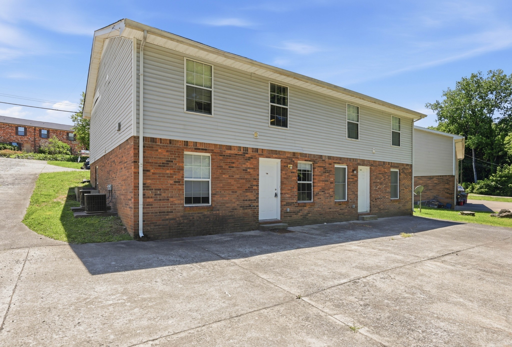 705 Peachers Dr primary photo