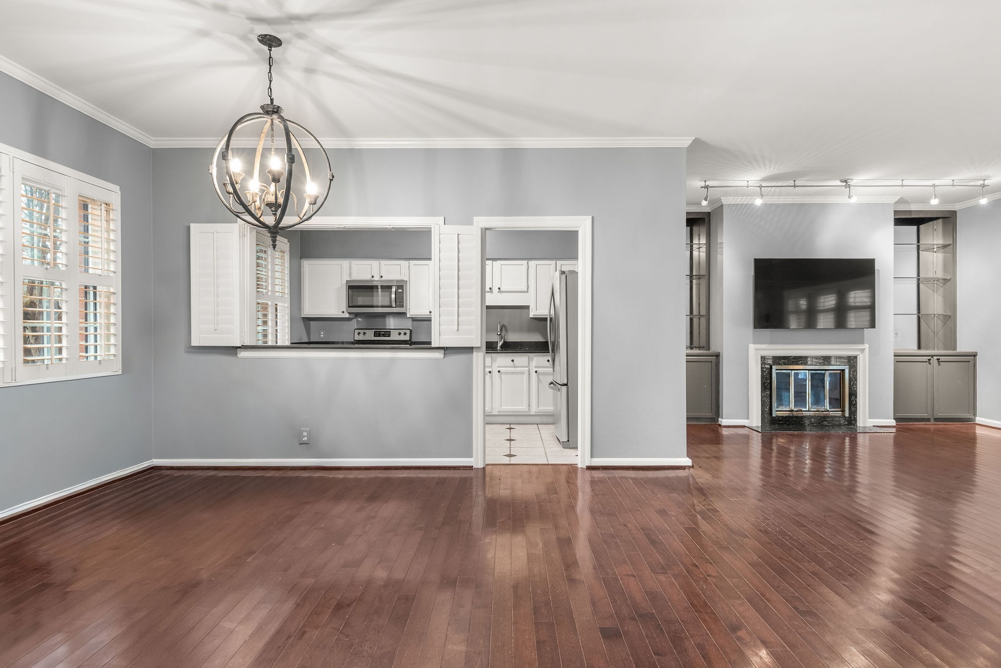 201 Westchase Dr