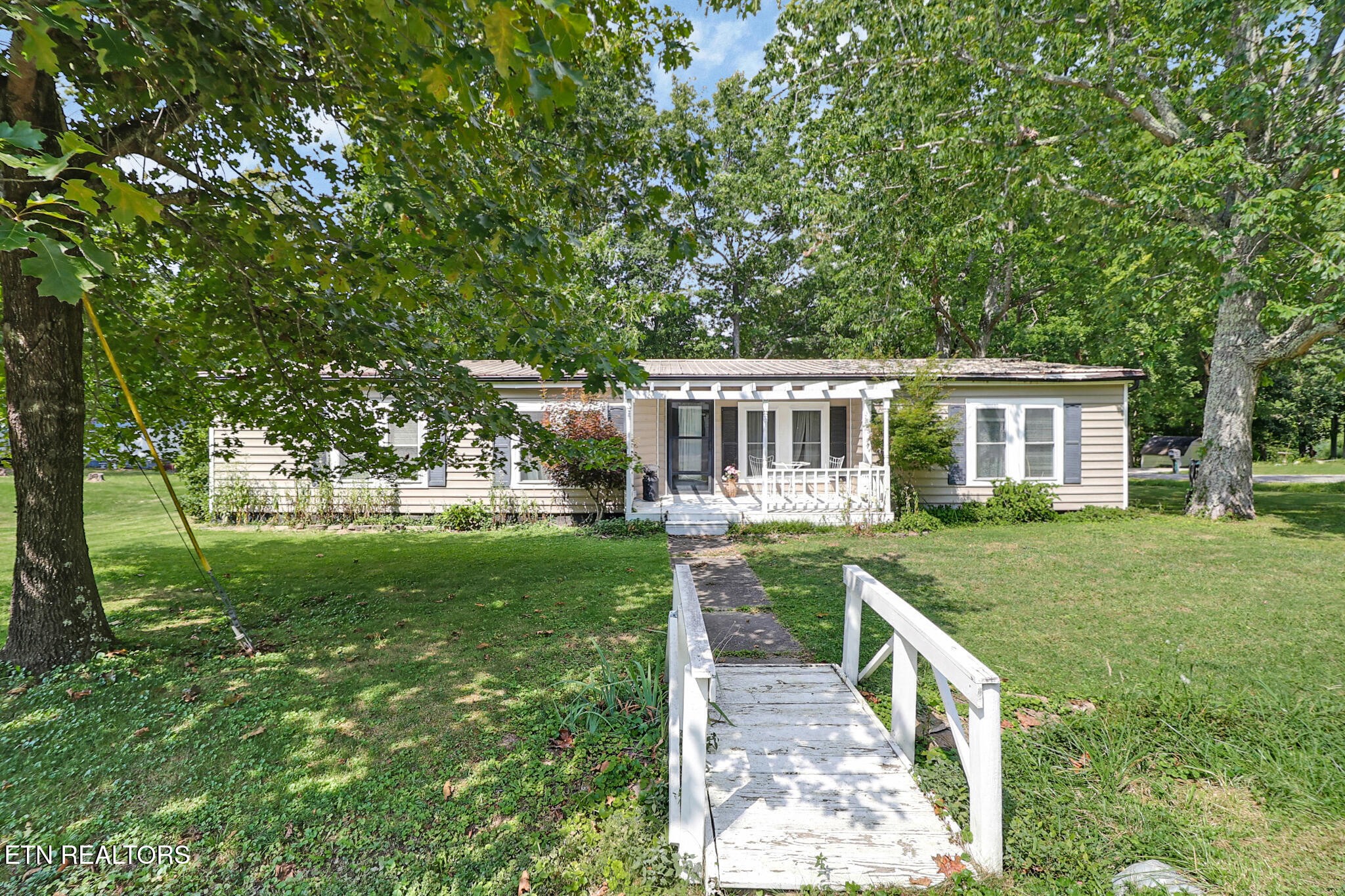 313 Rugby Rd