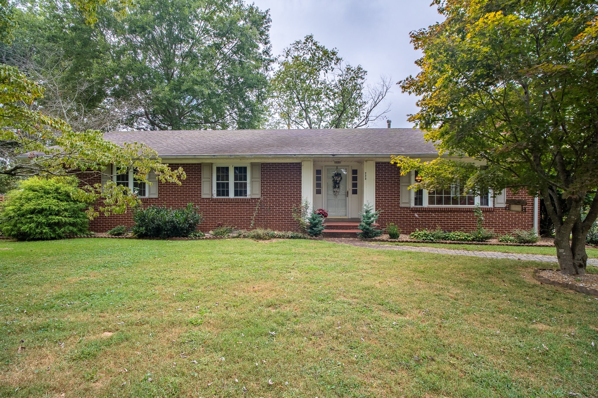 225 Caperton Ave