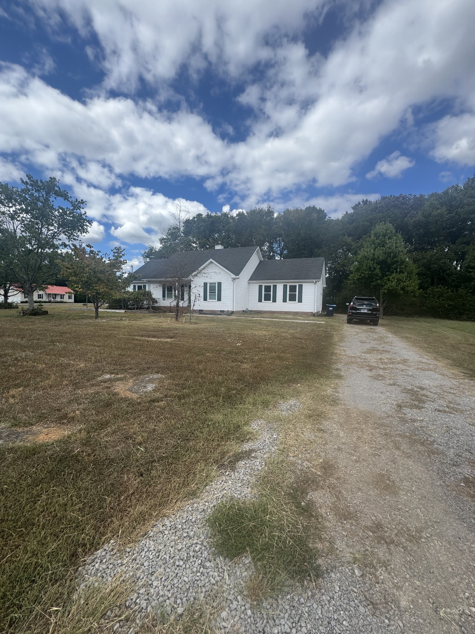 724 Hogan Dr primary photo