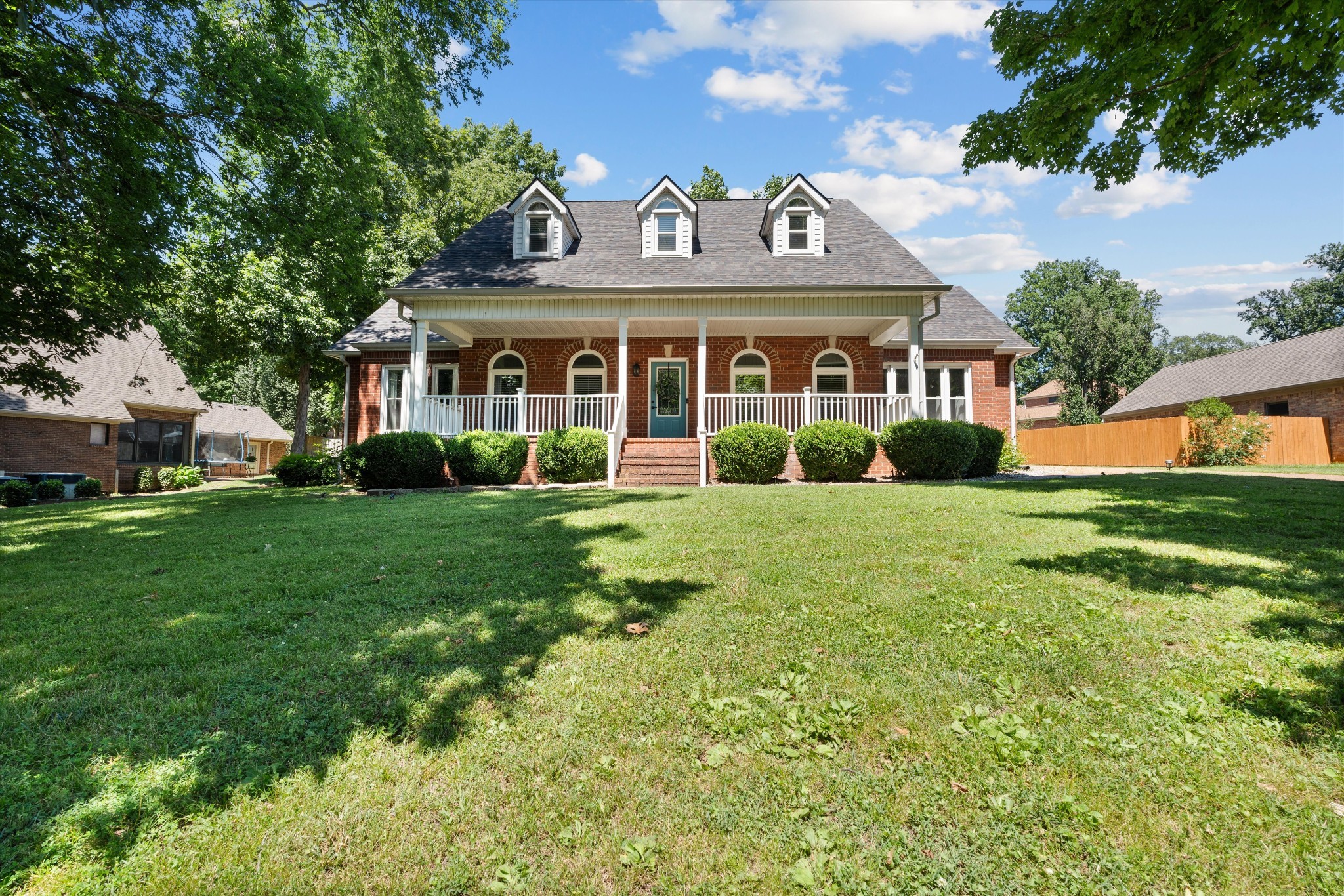 104 Oak Hill Dr primary photo