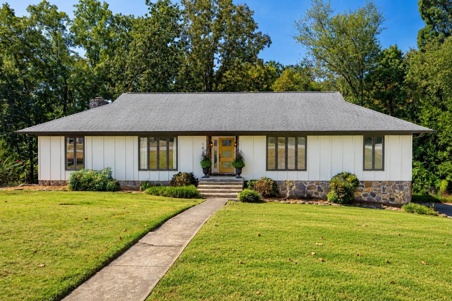 1610 Starboard Drive primary photo