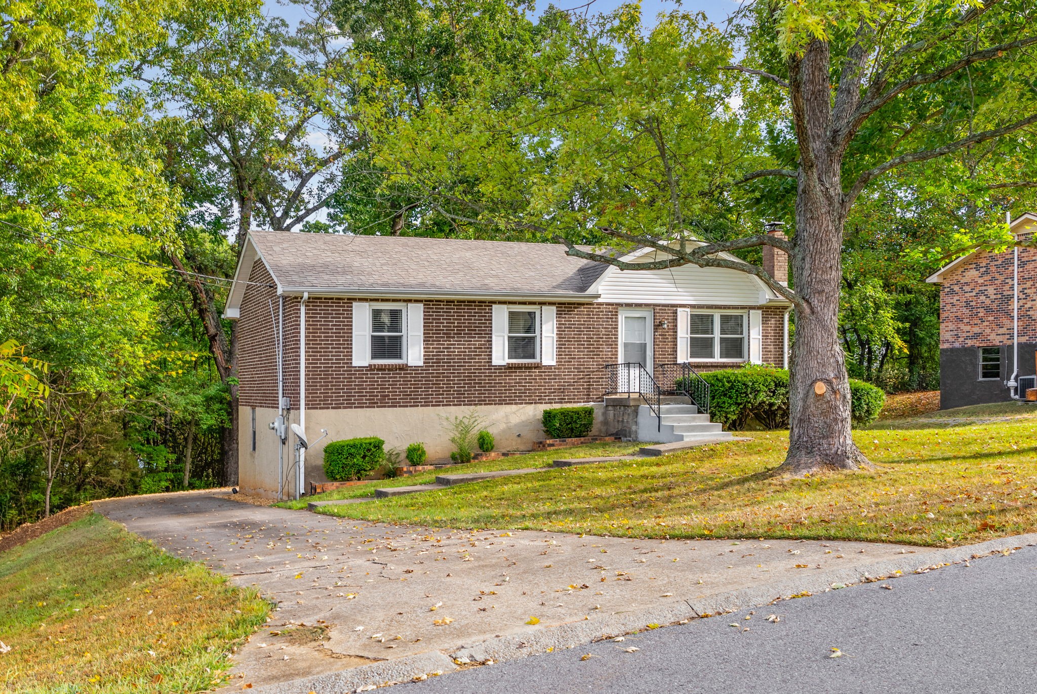 715 Ranch Hill Dr