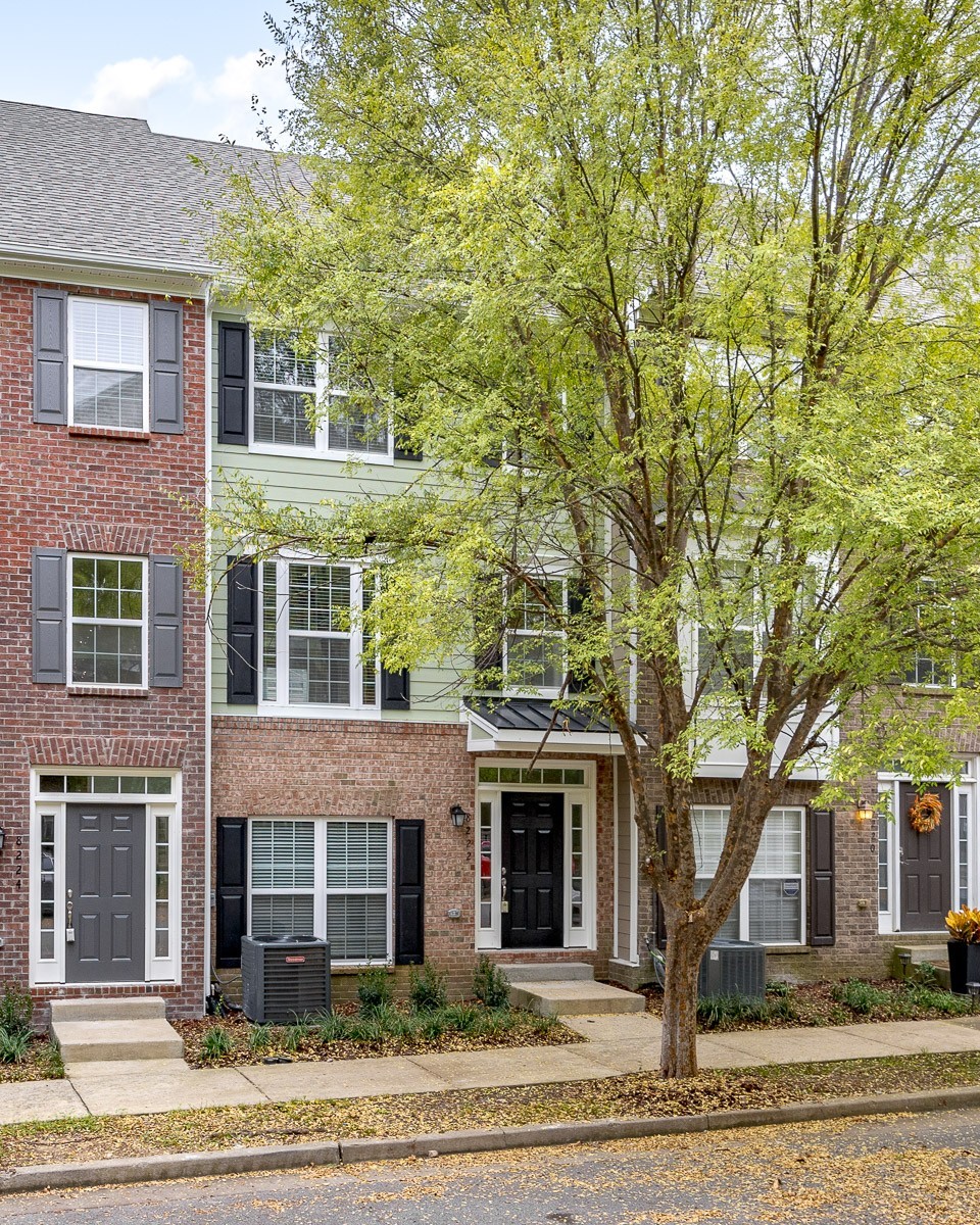 8222 Lenox Creekside Dr