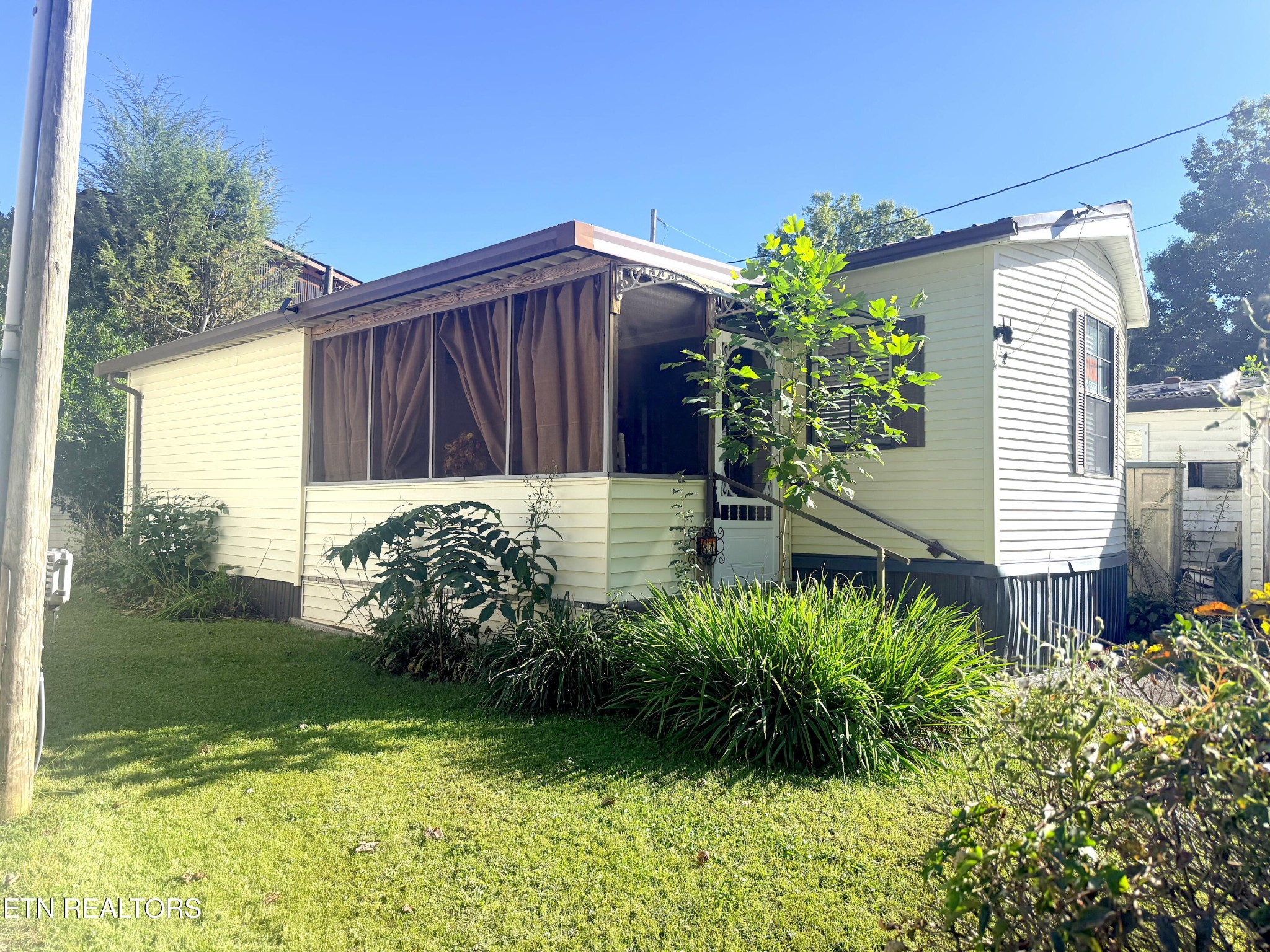 5355 East Pkwy