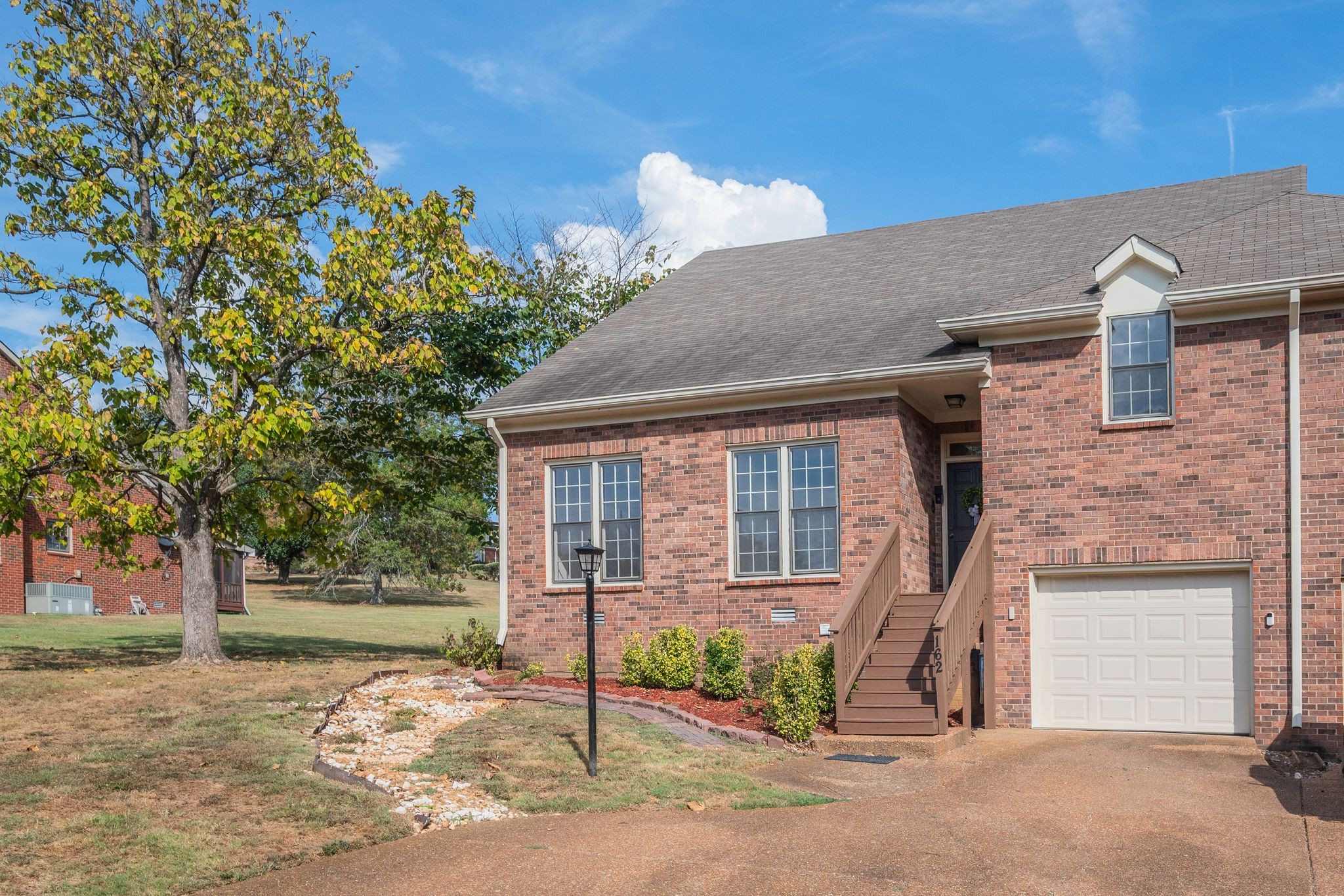 162 Deercrest Cir
